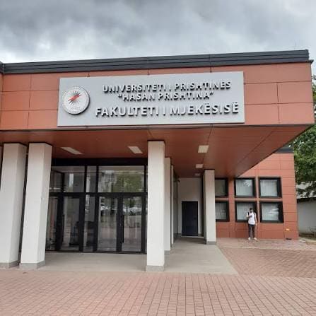 'Fakulteti i Mjekësisë: Pse sistemi po prodhon mjekë pa përvojë klinike?'