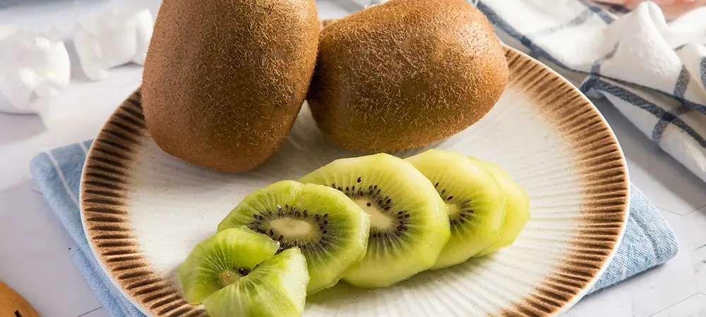 A e dini se Kivi përmban 2 herë më shumë Vitaminë C se Limoni ?